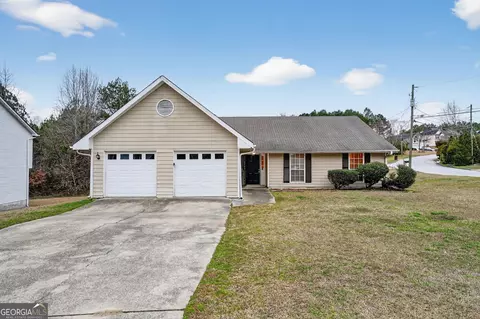 205 Whirlwind Cts, College Park, GA 30349