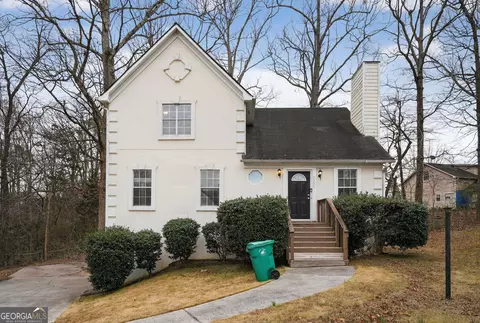 5207 Oaktree Ct, Lithonia, GA 30038
