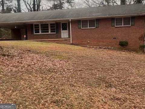 5225 Crystal Ln, Atlanta, GA 30349
