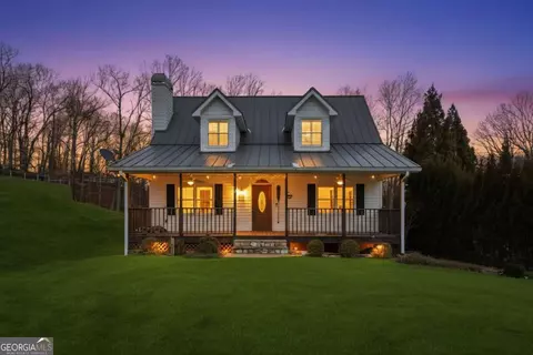 681 Chestatee Pt, Dawsonville, GA 30534