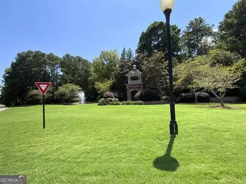 1061 Big Water Pt, Greensboro, GA 30642