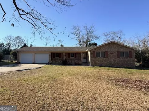 231 Allenwood Dr, Statesboro, GA 30458