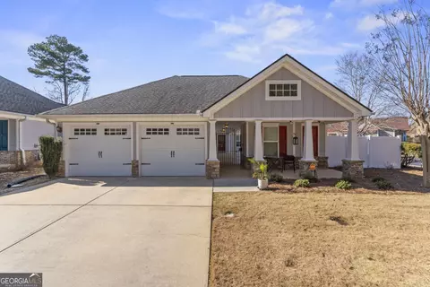 100 Cottage Club Dr, Locust Grove, GA 30248