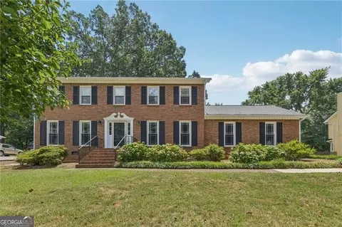 2412 Meadowglen Trl, Snellville, GA 30078