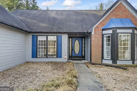 1500 Smoke Hill Dr, Hoschton, GA 30548