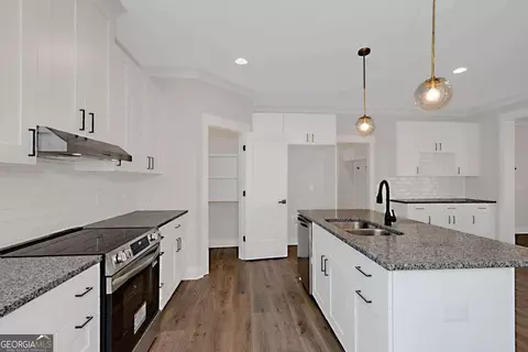 Kitchen - 128 Jasmine Ln, Lagrange, GA 30241 photo 4 of 4