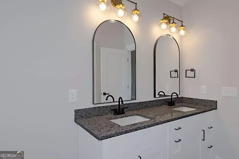 Bath - 128 Jasmine Ln, Lagrange, GA 30241 photo 4 of 7