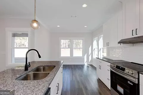 Kitchen - 128 Jasmine Ln, Lagrange, GA 30241 photo 3 of 4
