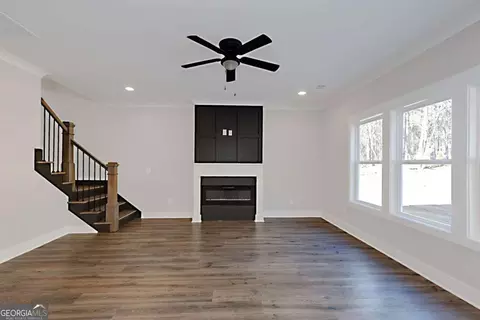 Living - 128 Jasmine Ln, Lagrange, GA 30241 photo 3 of 3