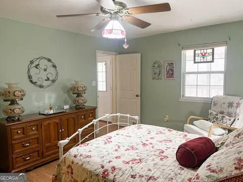 Bedroom - 153 View St, Clarkesville, GA 30523 photo 2 of 4