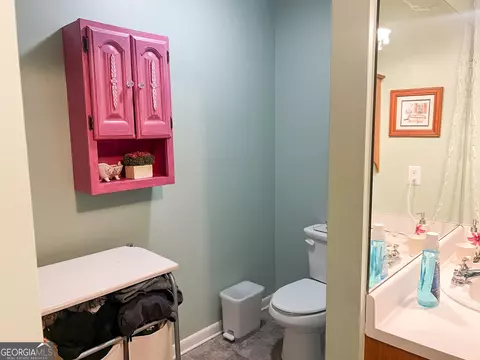 Bath - 153 View St, Clarkesville, GA 30523 photo 5 of 7