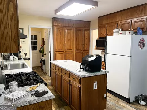Kitchen - 153 View St, Clarkesville, GA 30523 photo 2 of 3