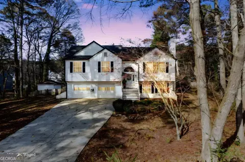 384 Springbrooke Trl, Dallas, GA 30157