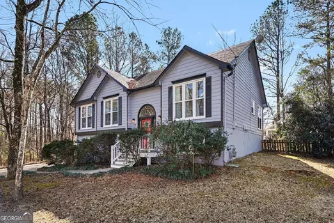 82 Maplewood Ct, Acworth, GA 30101