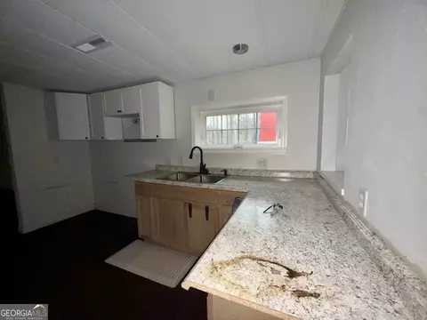 Kitchen - 307 Old Dames Ferry Rd, Forsyth, GA 31029 photo 1 of 1