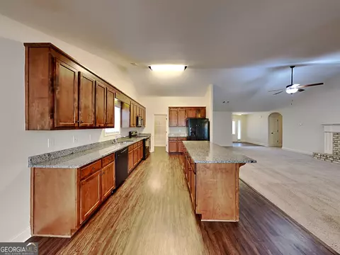 Kitchen - 578 River Mist Cir, Jefferson, GA 30549 photo 1 of 2