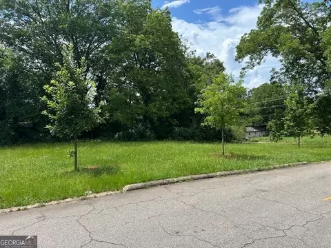 203 1st St, Griffin, GA 30223