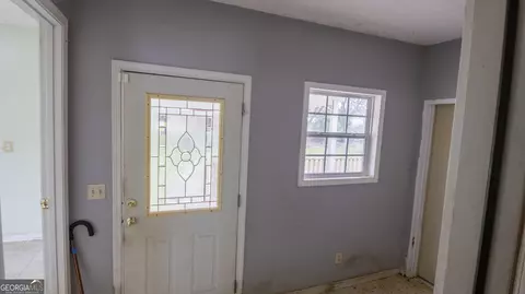 Entry Way - 113 Pine Cir, Lagrange, GA 30241 photo 3 of 4