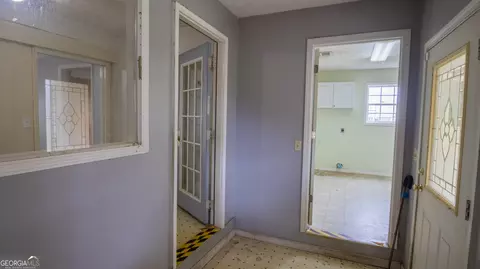 Entry Way - 113 Pine Cir, Lagrange, GA 30241 photo 4 of 4