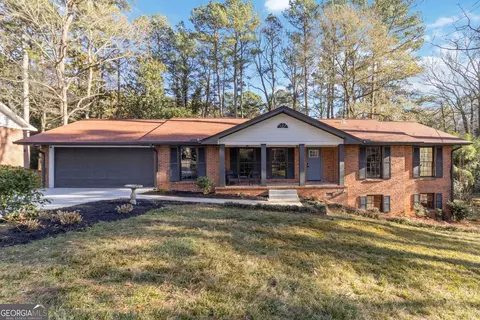 2927 Ponderosa Cir, Decatur, GA 30033