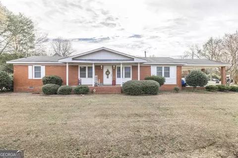 188 E Lewis St, Cochran, GA 31014