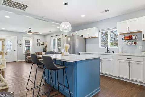Kitchen - 717 Morningside Dr, Dalton, GA 30721 photo 3 of 5