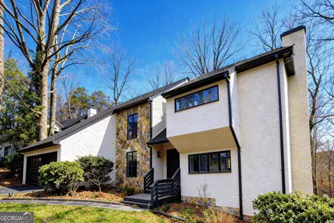 93 Skyland Dr, Roswell, GA 30075