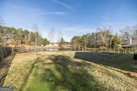 Exterior - 202 S Lake Ct, Dublin, GA 31021 photo 9 of 9