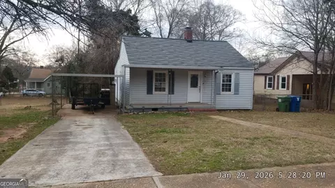 202 White St, Hogansville, GA 30230