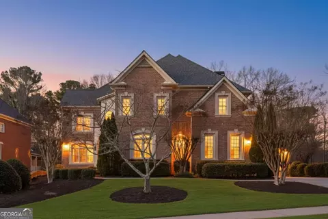 715 Crown Cv, Milton, GA 30004