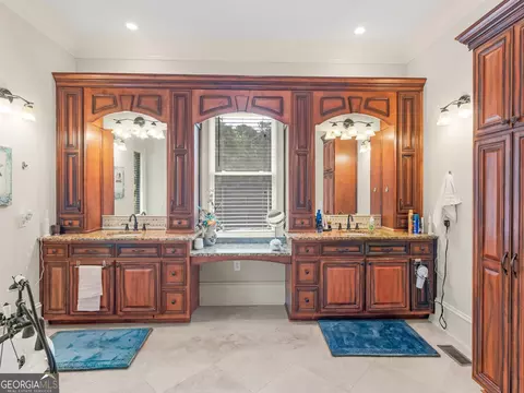 Bath - 1695 Whitley Rd, Dacula, GA 30019 photo 8 of 14