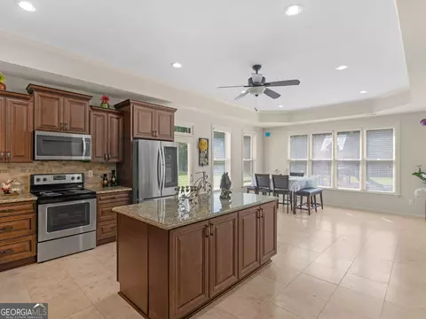 Kitchen - 1695 Whitley Rd, Dacula, GA 30019 photo 2 of 14
