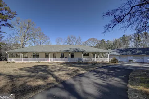 377 Dogwood Trl, Tyrone, GA 30290