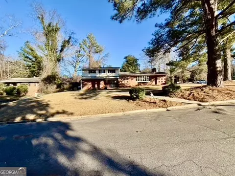 819 Venetta Pl NW, Atlanta, GA 30318
