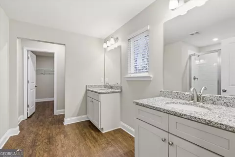 Entry Way - 423 Pearson Cir, Hampton, GA 30228 photo 7 of 9