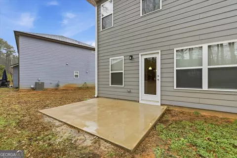 Exterior - 423 Pearson Cir, Hampton, GA 30228 photo 4 of 8
