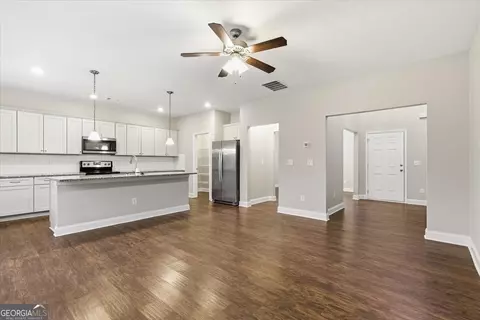 Entry Way - 423 Pearson Cir, Hampton, GA 30228 photo 5 of 9