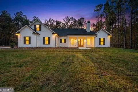 284 E River Bend Dr, Eatonton, GA 31024