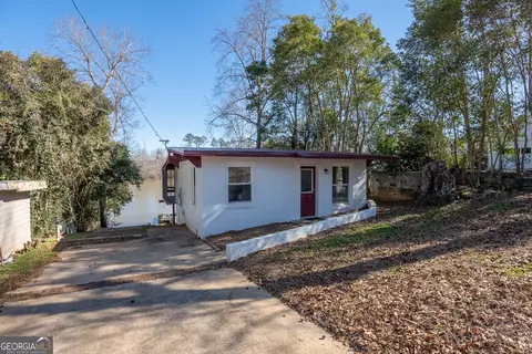 199 Cherokee Dr, Jackson, GA 30233