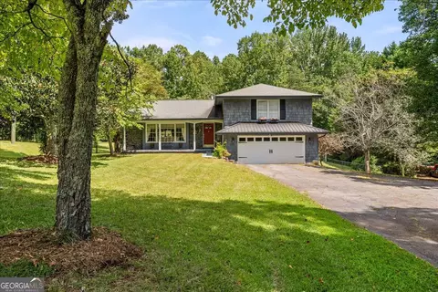 1033 Davenport Cir, Powder Springs, GA 30127