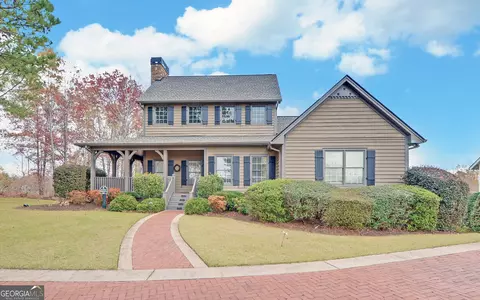 Exterior - 29 Cottage Ln, Toccoa, GA 30577 photo 3 of 12