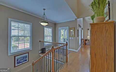 Entry Way - 29 Cottage Ln, Toccoa, GA 30577 photo 1 of 2