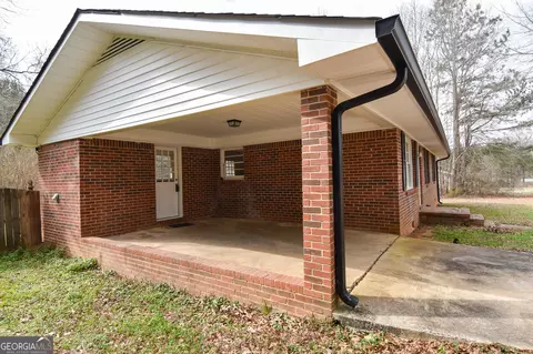 Exterior - 550 Gresham Rd, Zebulon, GA 30295 photo 3 of 10