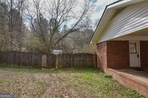 Exterior - 550 Gresham Rd, Zebulon, GA 30295 photo 4 of 10