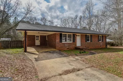 Exterior - 550 Gresham Rd, Zebulon, GA 30295 photo 2 of 10