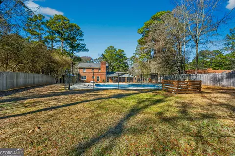 Exterior - 214 Willowcrest Way, Lagrange, GA 30240 photo 7 of 10