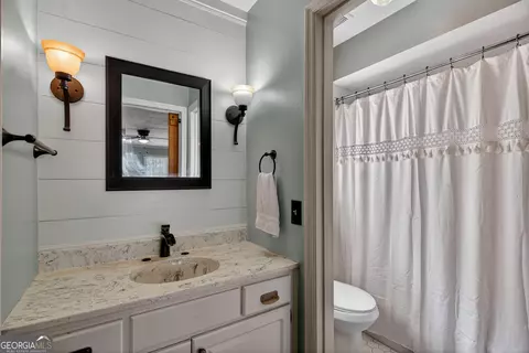 Bath - 214 Willowcrest Way, Lagrange, GA 30240 photo 2 of 2