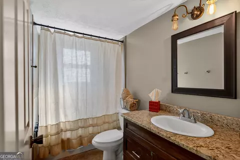 Bath - 214 Willowcrest Way, Lagrange, GA 30240 photo 1 of 2