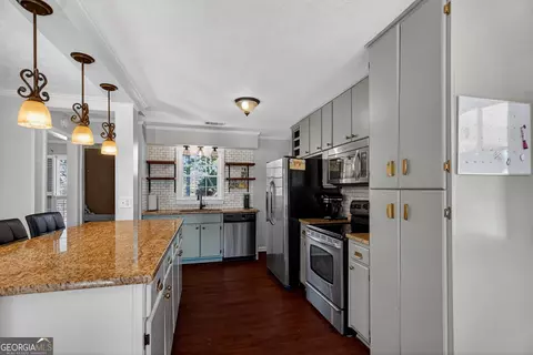Kitchen - 214 Willowcrest Way, Lagrange, GA 30240 photo 1 of 3