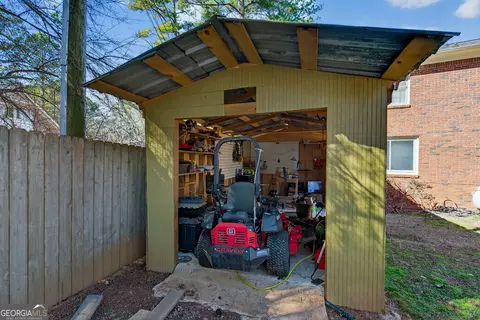 Exterior - 214 Willowcrest Way, Lagrange, GA 30240 photo 8 of 10